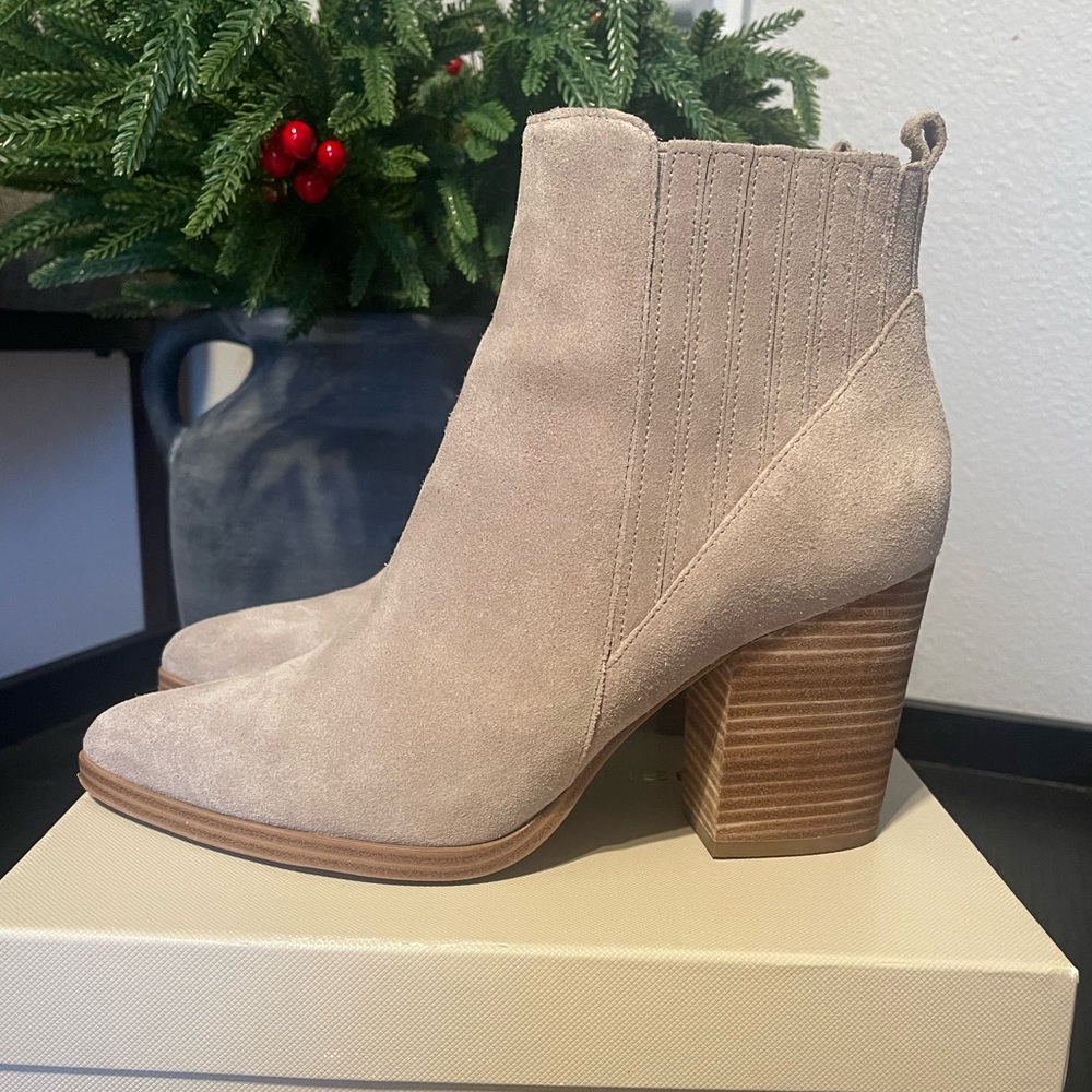 Marc Fisher • Medium Natural Suede Oshay Booties. Size 9
